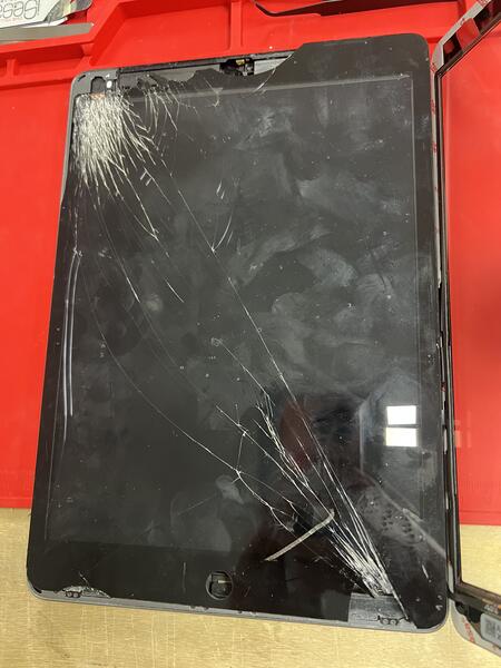 ipad cracked glass repair after drop before